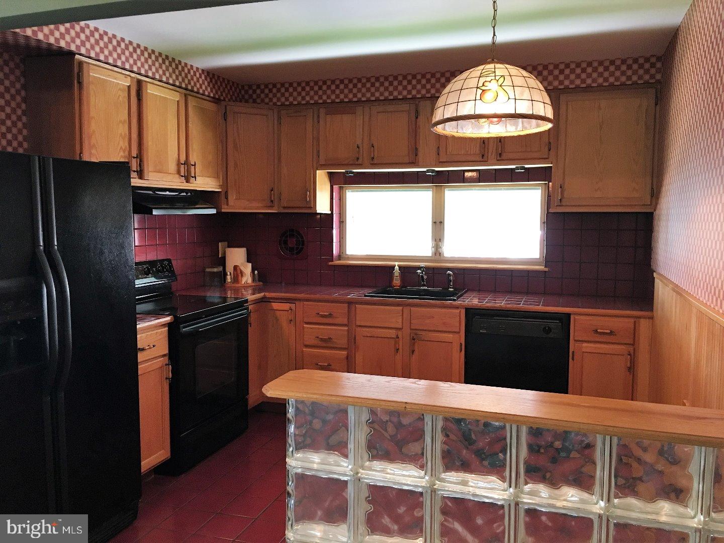 8929 Blue Grass Road Philadelphia, PA 19152 - Photo 7 of 22 Gallery Image 7