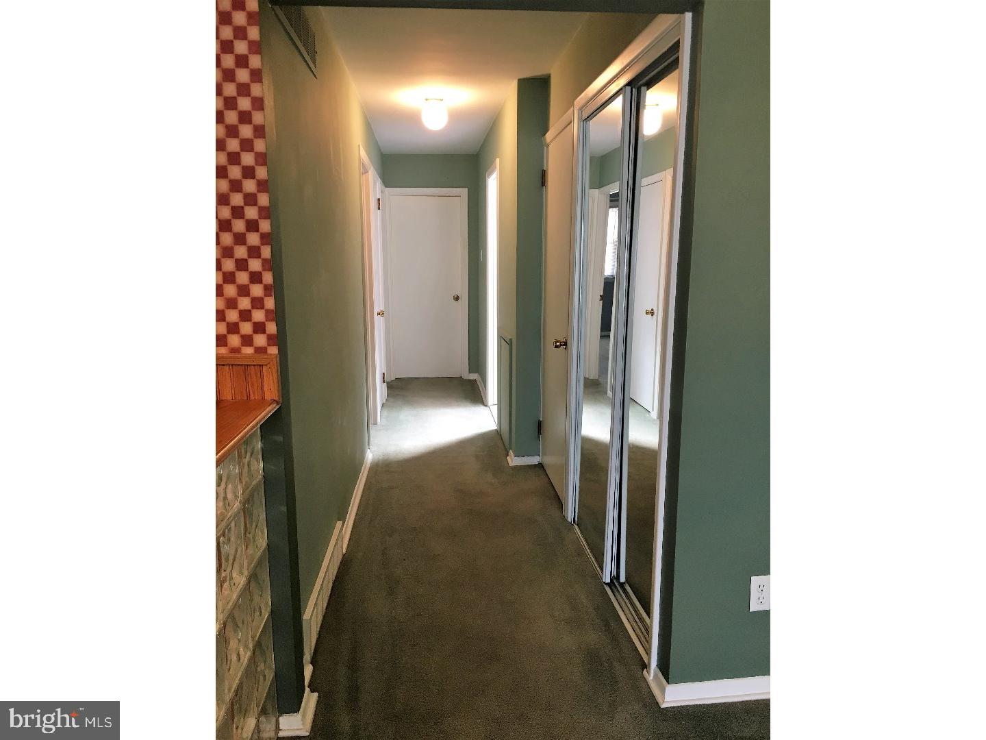 8929 Blue Grass Road Philadelphia, PA 19152 - Photo 8 of 22 Gallery Image 8