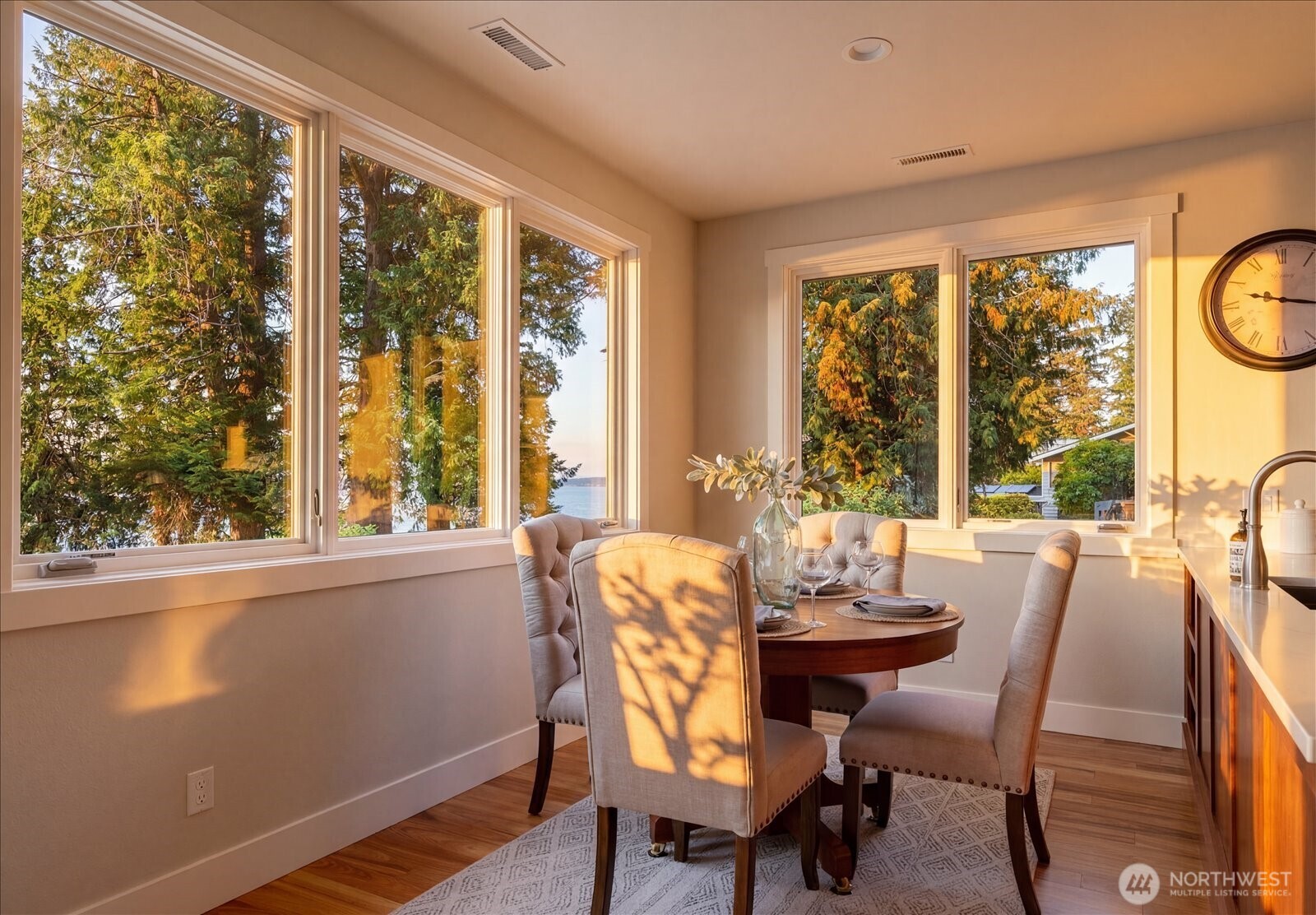 5320 East Harbor Road Freeland, WA 98249 - Photo 6 of 39 Gallery Image 6