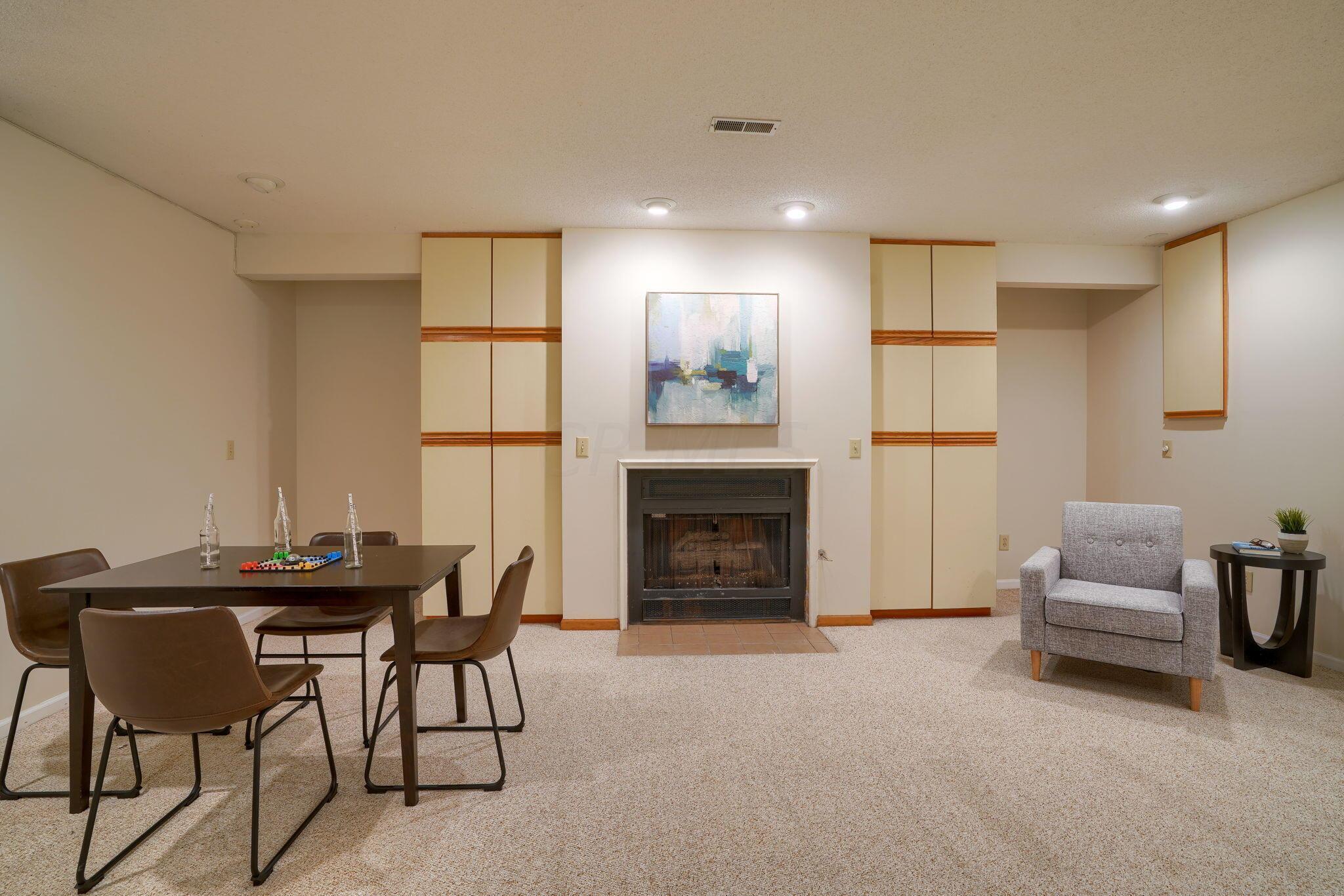 2207 Sandston Road Columbus, OH 43220 - Photo 31 of 48 FAMILY ROOM - LL