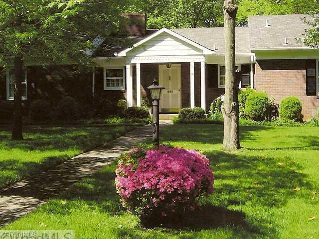 690 Chester Road Winston-Salem, NC 27104 - Photo 1 of 13 Exterior Front.