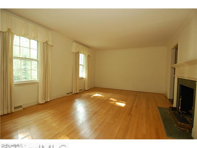 690 Chester Road Winston-Salem, NC 27104 - Photo 2 of 13 Living Room.
