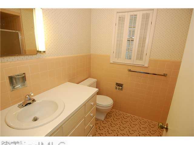 690 Chester Road Winston-Salem, NC 27104 - Photo 8 of 13 Other. Bathroom