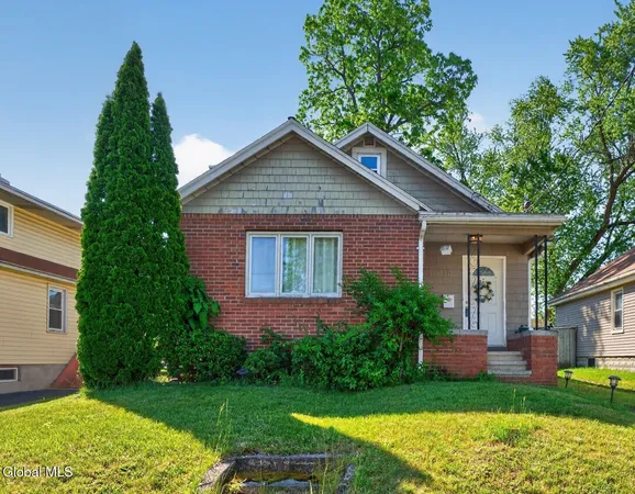 $193,000 | 30 Fern Avenue, Colonie, NY 12205