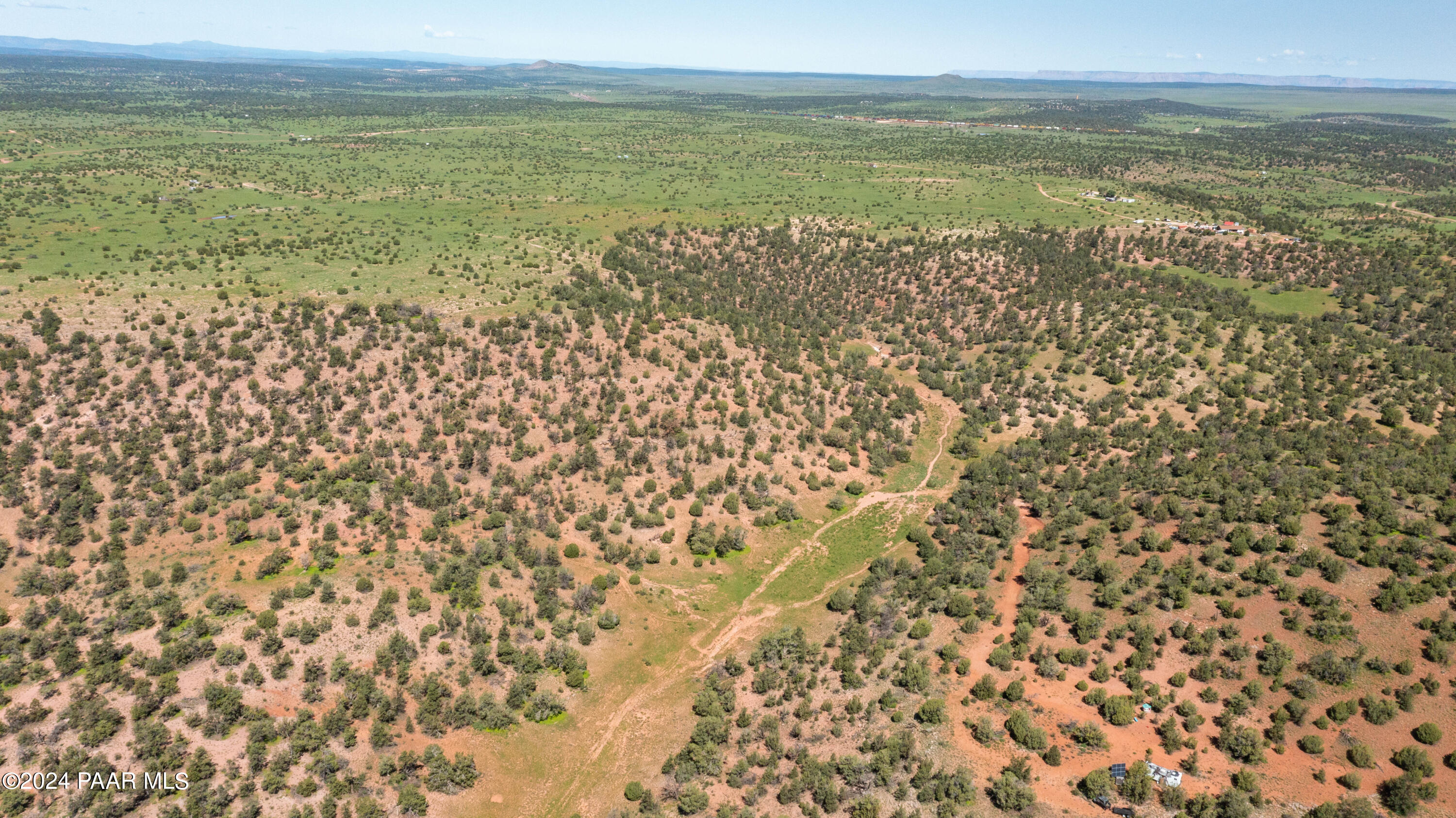 39.93-acre West 39.93-acre W Titan Ranch Road Seligman, AZ 86337 - Photo 8 of 17 a view of an ocean from a balcony