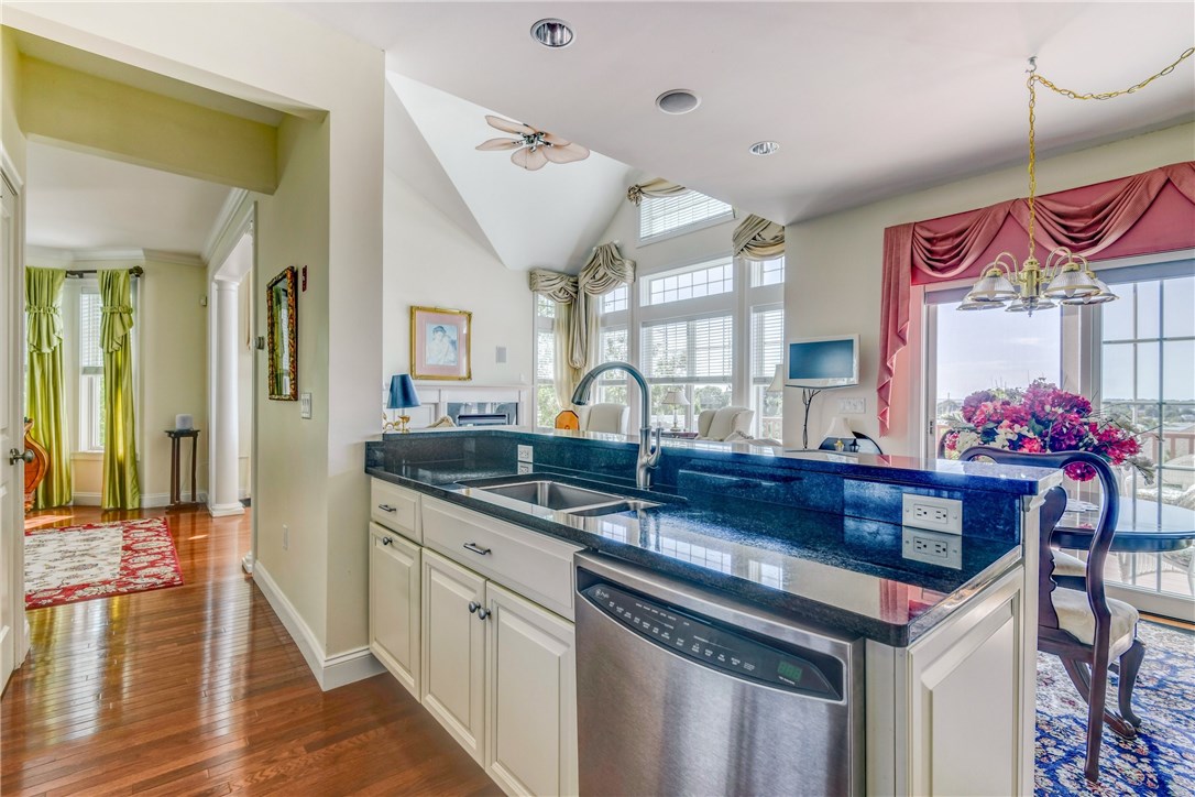 343 Village Road Tiverton, RI 02878 - Photo 11 of 45 Gallery Image 11