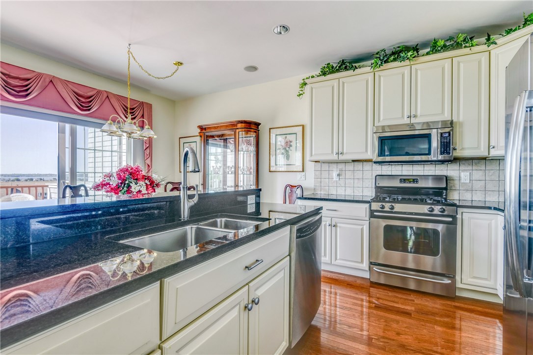 343 Village Road Tiverton, RI 02878 - Photo 14 of 45 Gallery Image 14