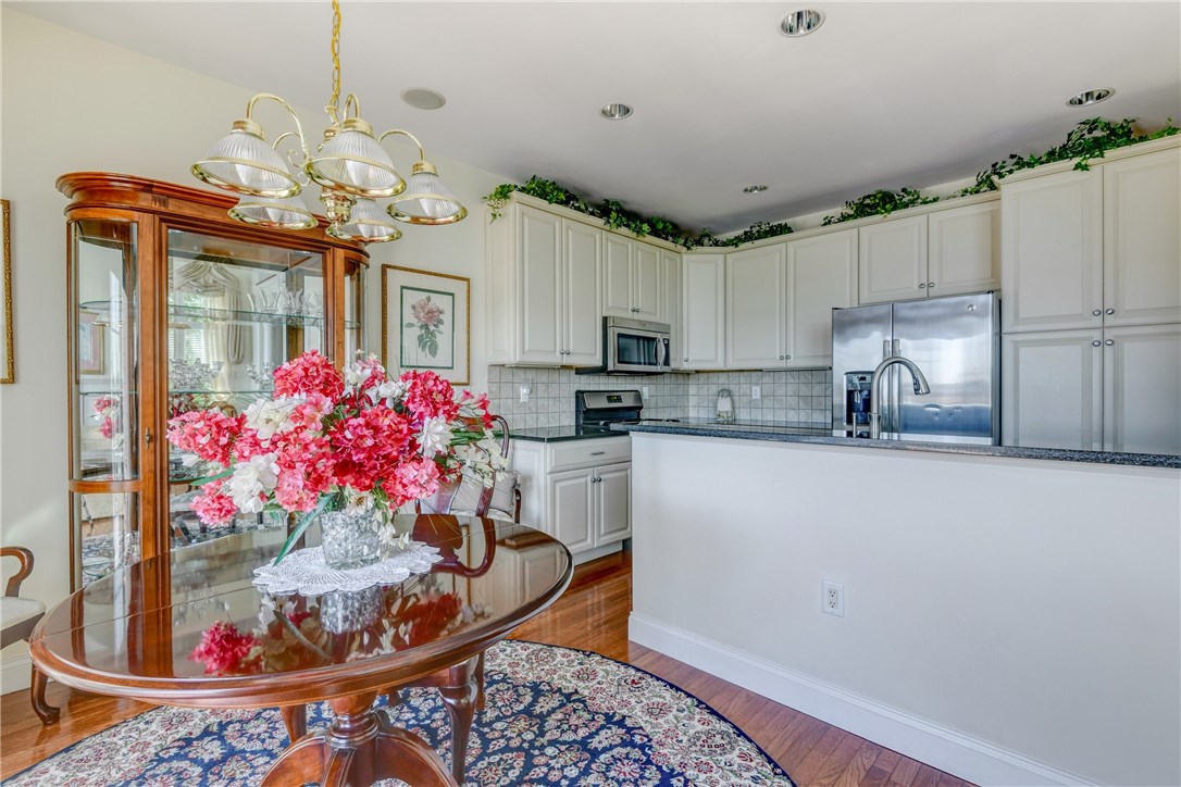 343 Village Road Tiverton, RI 02878 - Photo 8 of 45 Gallery Image 8