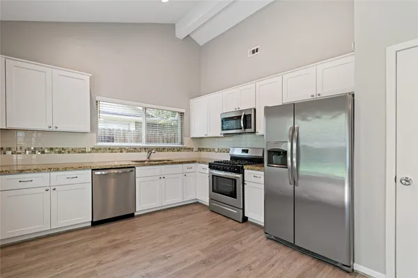 $2,100 | 1019 Huntington Drive, Pearland, TX 77584