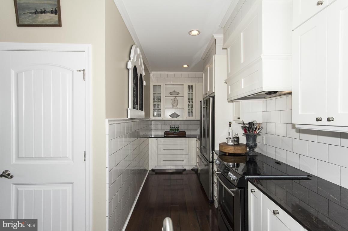 806 Seneca Park Road Baltimore, MD 21220 - Photo 6 of 22 Kitchen