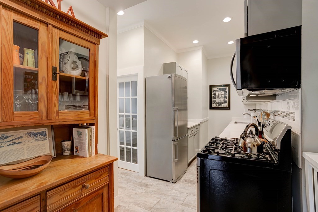 39 Chestnut Street, Unit 1L Stoneham, MA 02180 - Photo 24 of 35 Gallery Image 24
