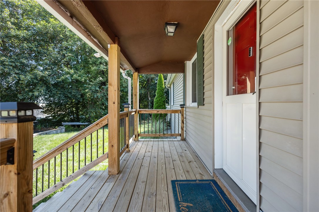 9 Kitchener Road Johnston, RI 02919 - Photo 3 of 20 Gallery Image 3
