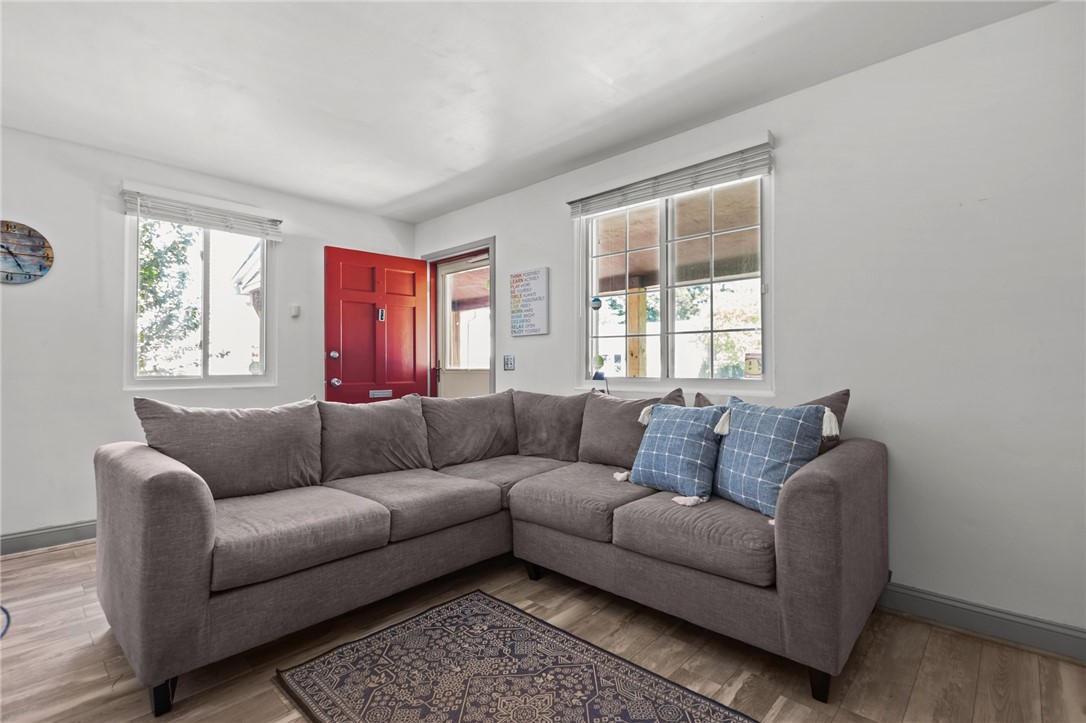 9 Kitchener Road Johnston, RI 02919 - Photo 7 of 20 Gallery Image 7