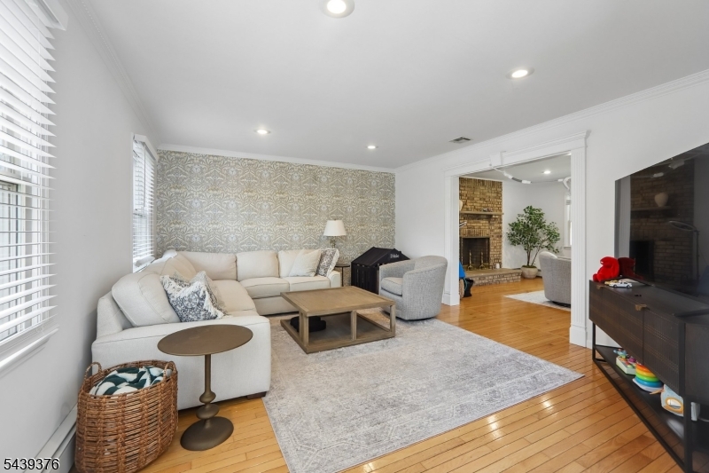 50 Kahl Road East Hanover, NJ 07936 - Photo 5 of 24