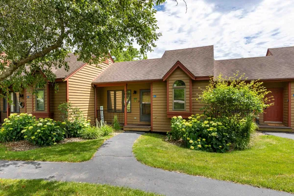 $214,000 | 23 Oak Glen Drive, Galena, IL 61036