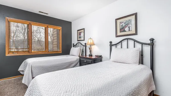 a close up view of a washer and dryer