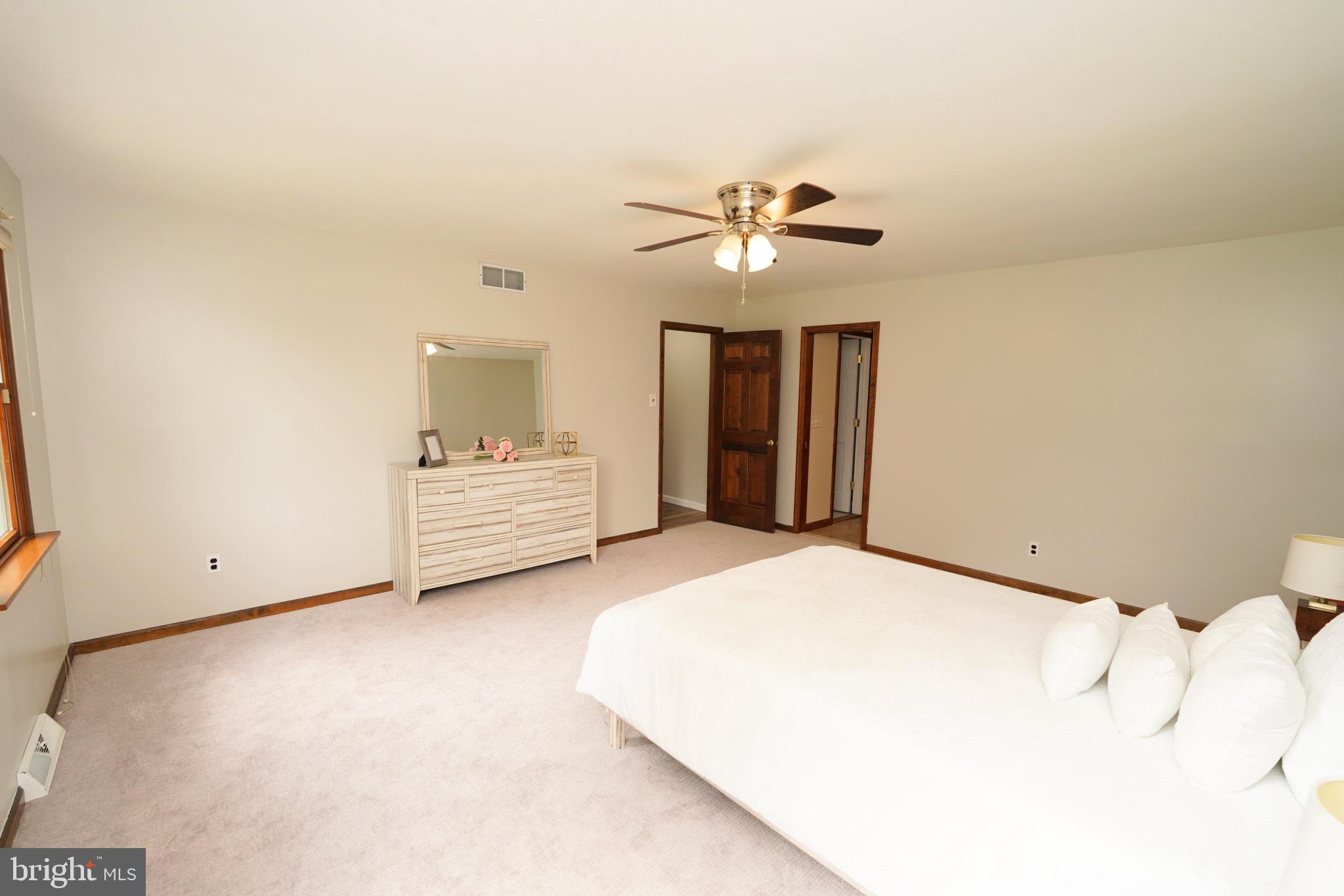 16 Extonville Road Hamilton, NJ 08620 - Photo 29 of 52