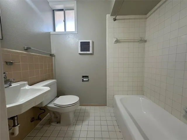 $1,375 | 5123 Del Monte Drive, Unit 8, Houston, TX 77056