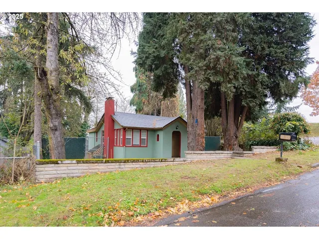 $394,900 | 3915 I Street, Vancouver, WA 98663