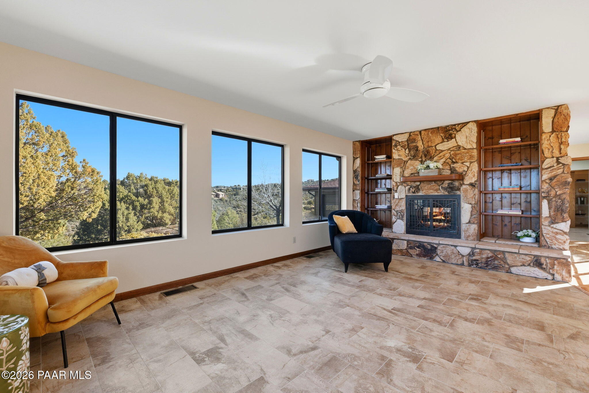 220 High Chaparral Loop Prescott, AZ 86303 - Photo 13 of 43 12-Living Room (4)