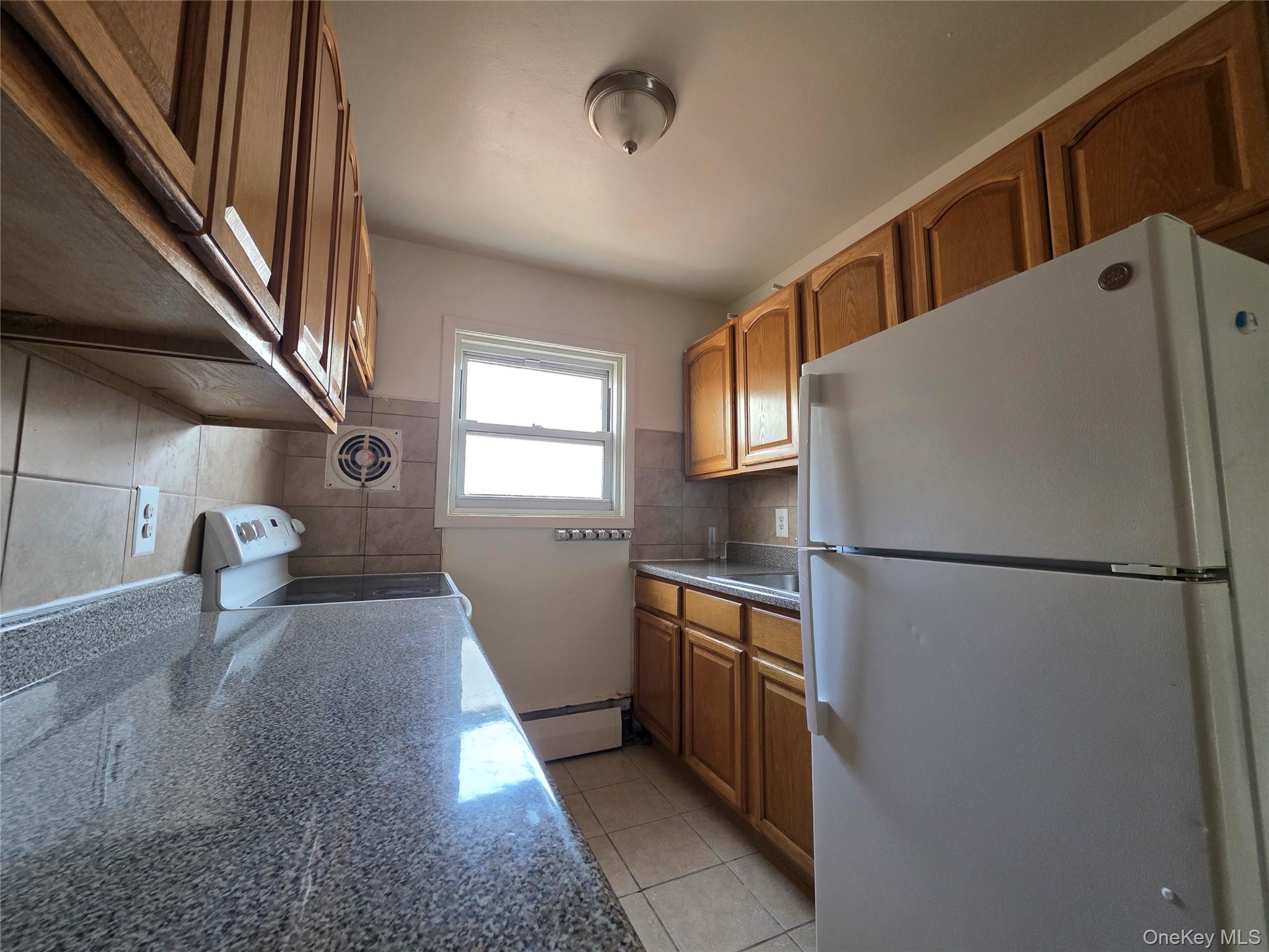 41 Quebec Road, Unit 3 Island Park, NY 11558 - Photo 5 of 9