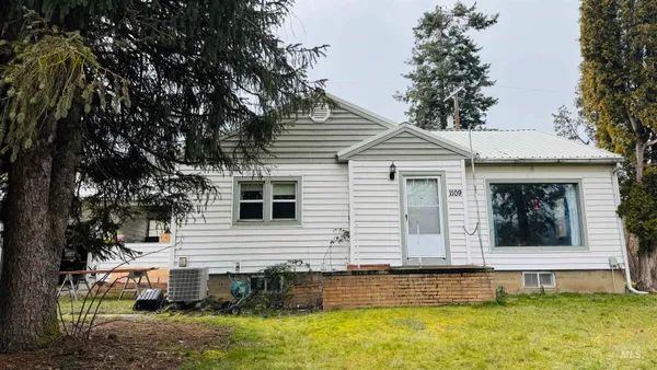 $295,000 | 1109 3rd Street, Kamiah, ID 83536