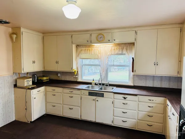 $295,000 | 1109 3rd Street, Kamiah, ID 83536