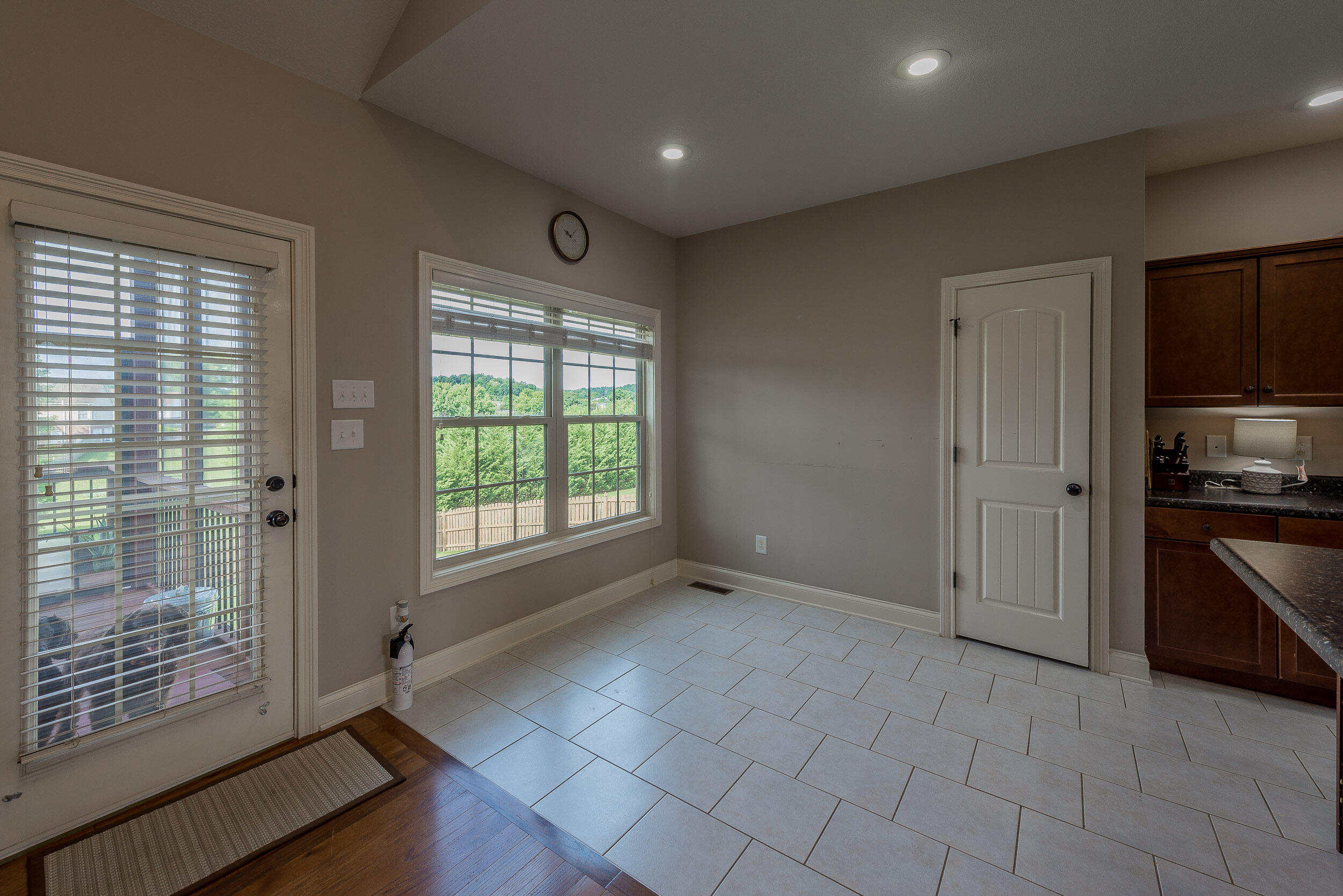 552 Walkers Bend Road Gray, TN 37615 - Photo 22 of 59 Breakfast NooK