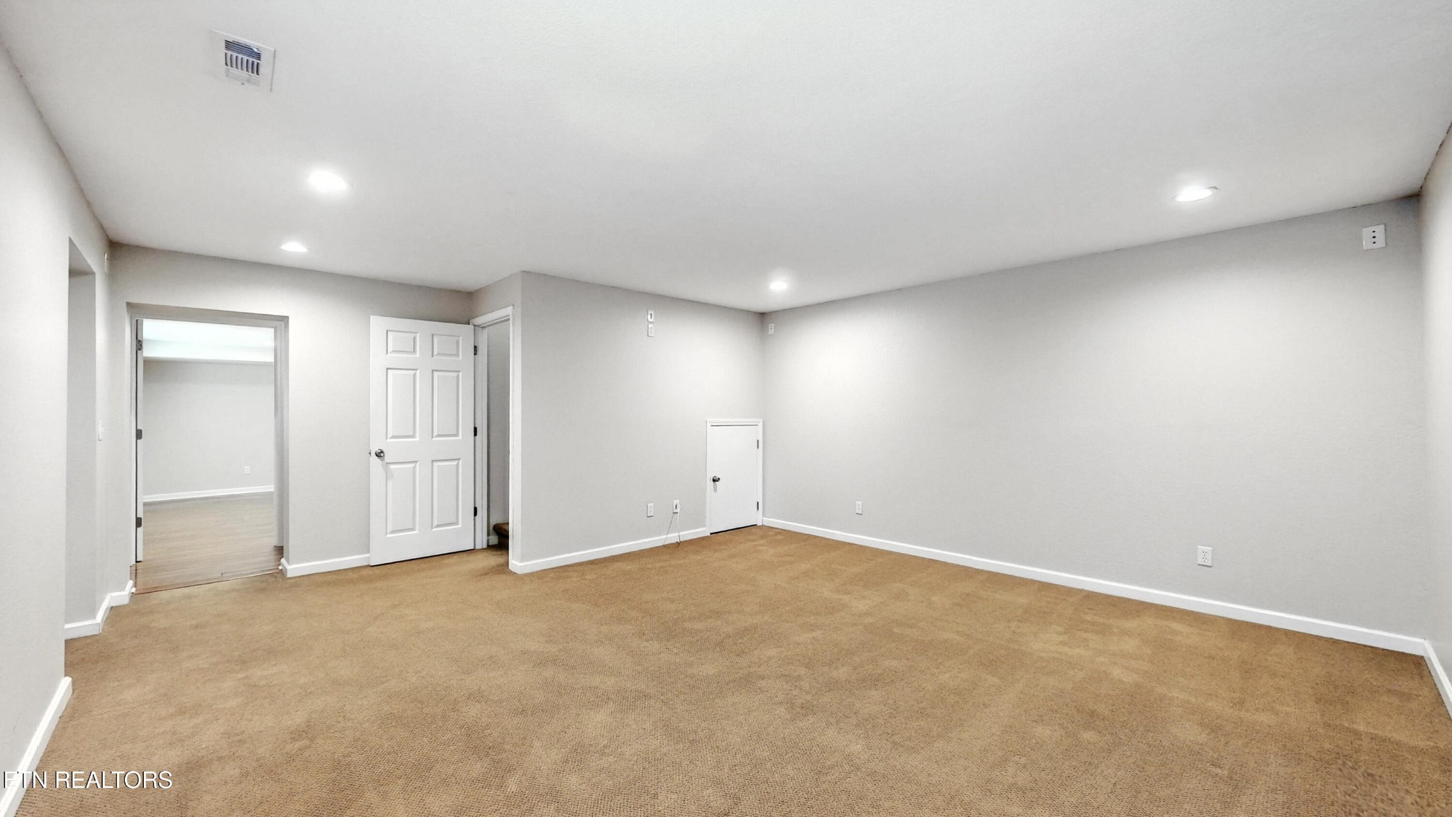 110 Ogden Circle Oak Ridge, TN 37830 - Photo 25 of 50 an empty room with an entryway