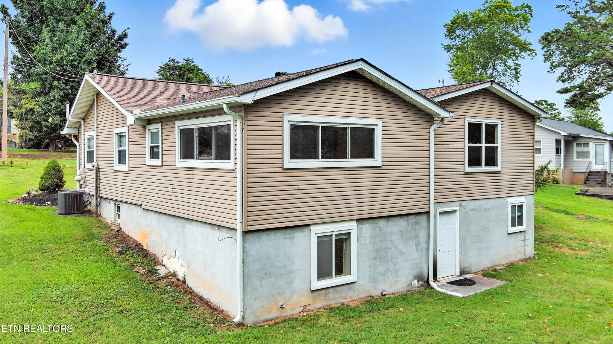 110 Ogden Circle Oak Ridge, TN 37830 - Photo 37 of 50 a view of a house with backyard