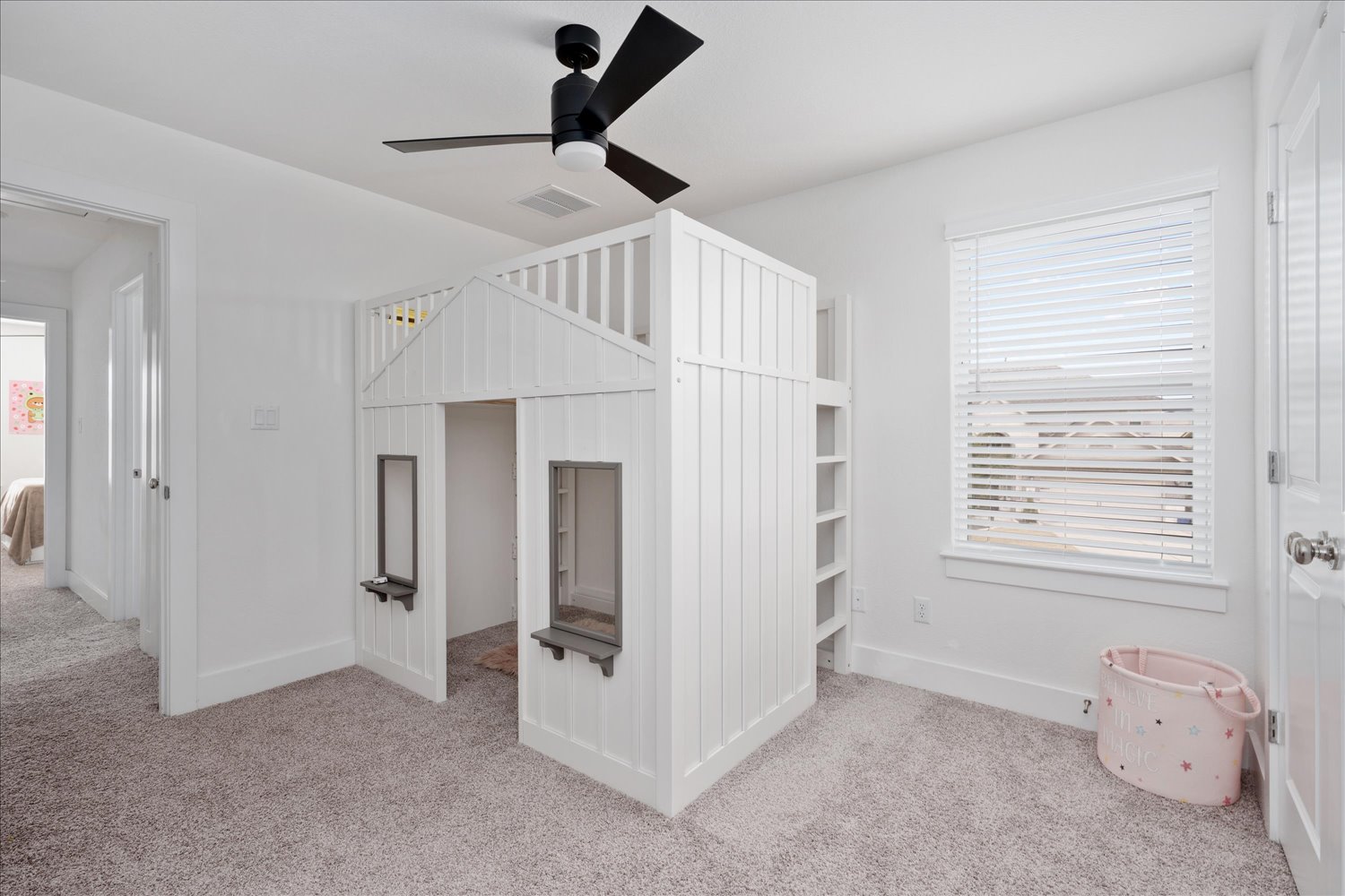 3120 Pale Rider Pass Leander, TX 78641 - Photo 21 of 34 Upstairs bedroom