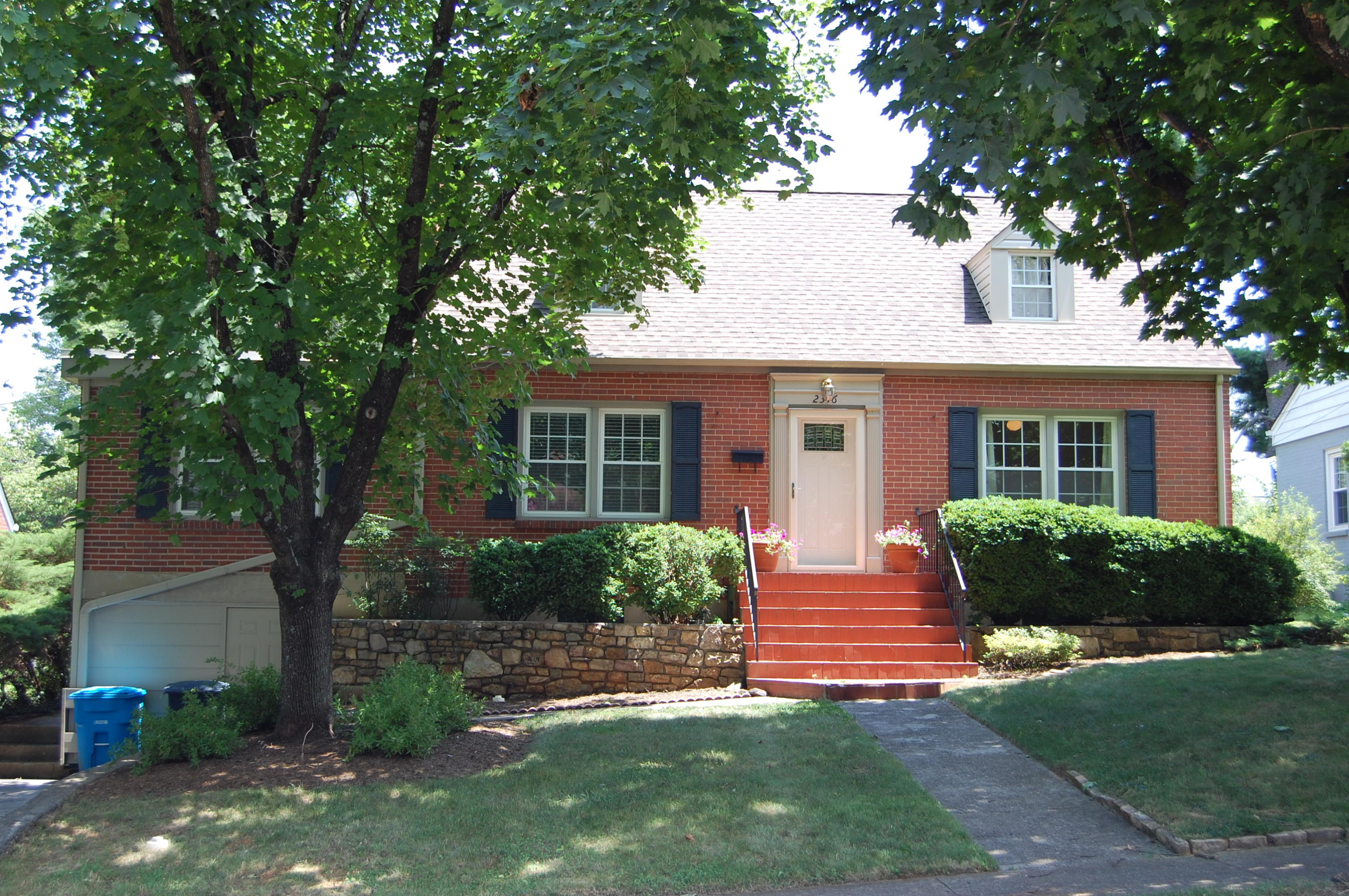 2346 Carlton Road Southwest Roanoke, VA 24015 - Photo 2 of 29 DSC_1786