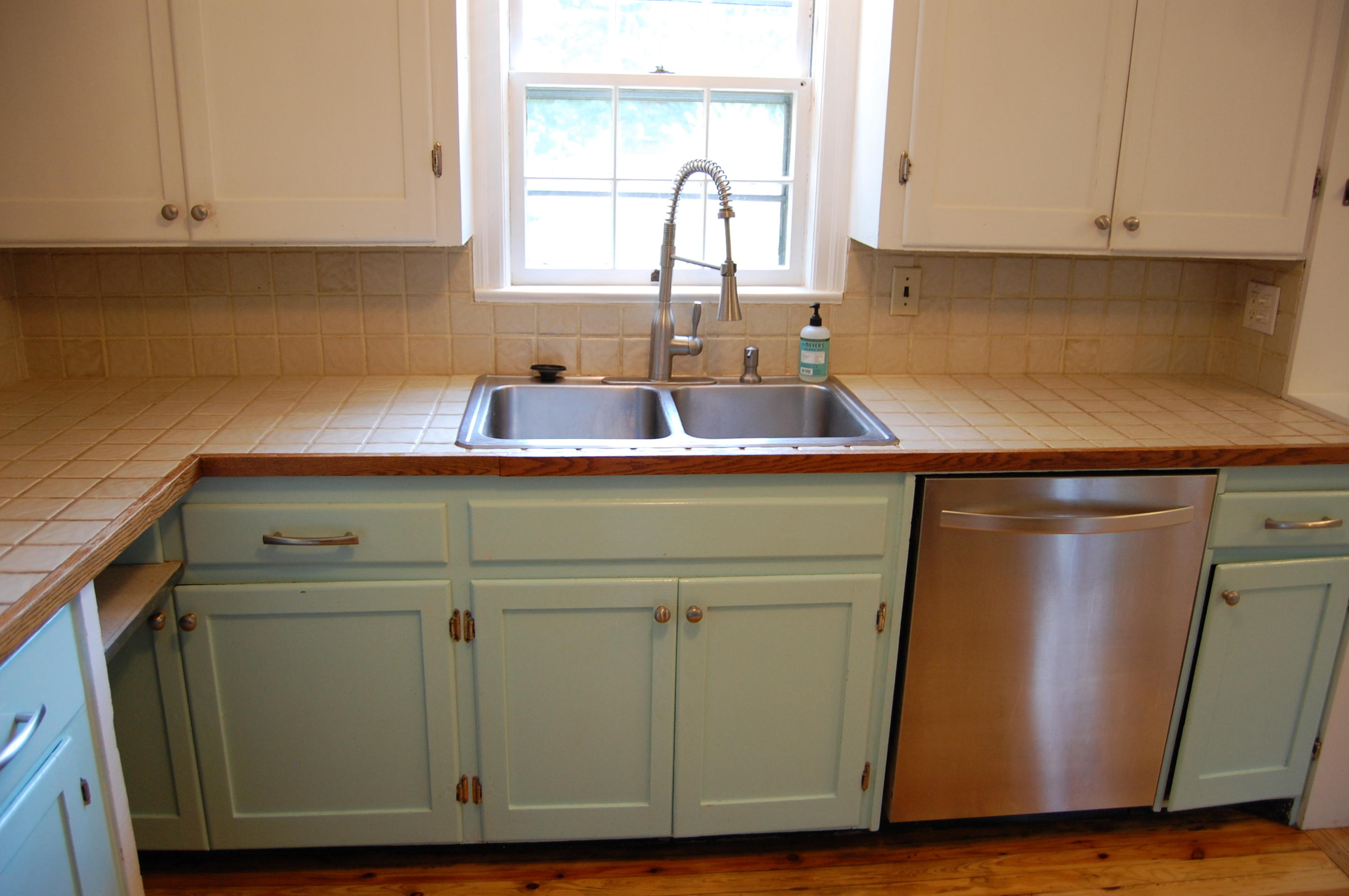 2346 Carlton Road Southwest Roanoke, VA 24015 - Photo 17 of 29 DSC_1802