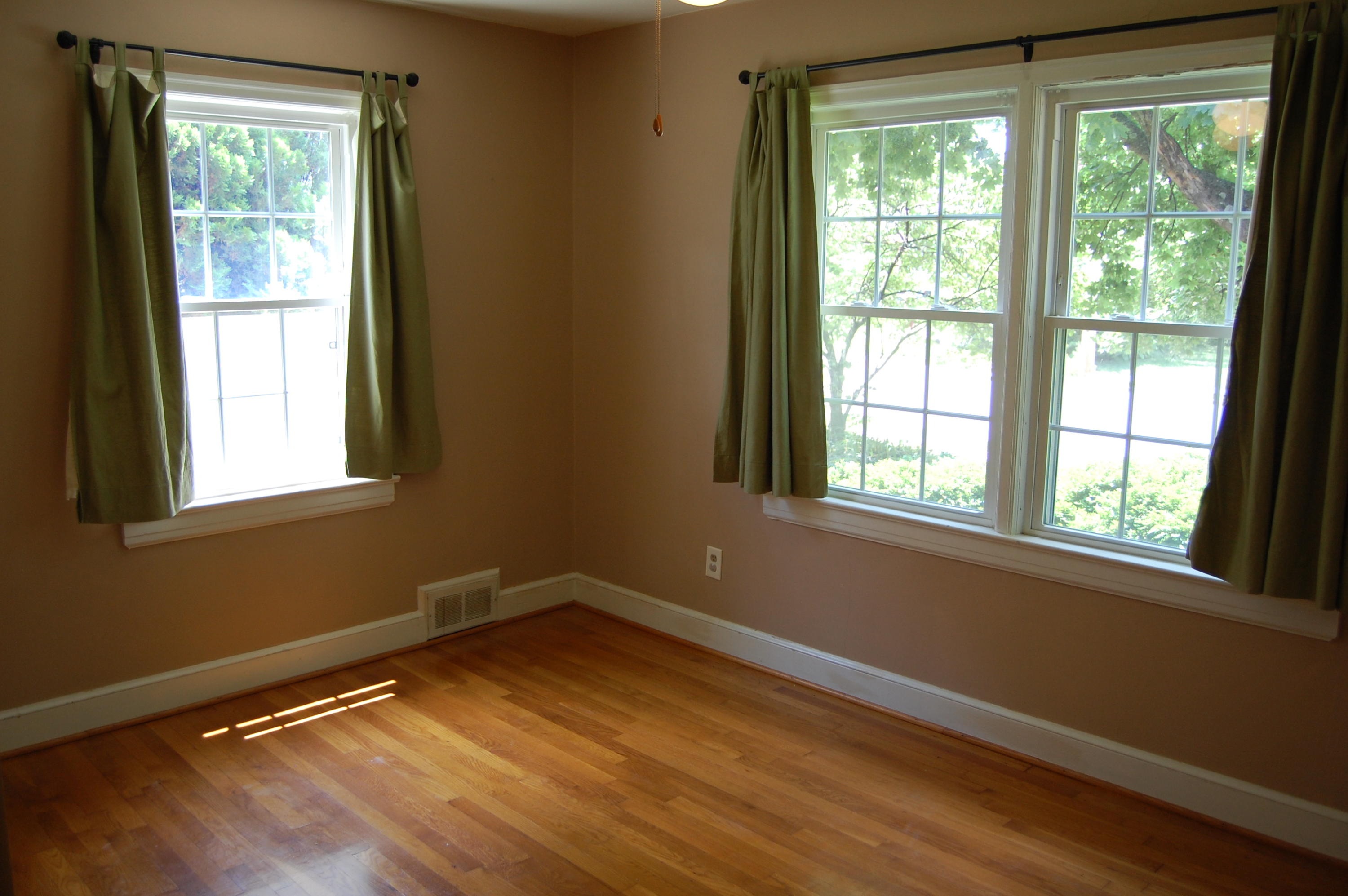2346 Carlton Road Southwest Roanoke, VA 24015 - Photo 10 of 29 DSC_1795