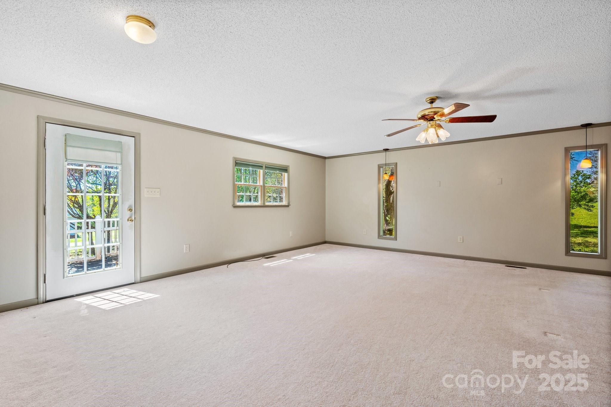 4067 Old Buff Road Hickory, NC 28602 - Photo 20 of 45 an empty room with windows