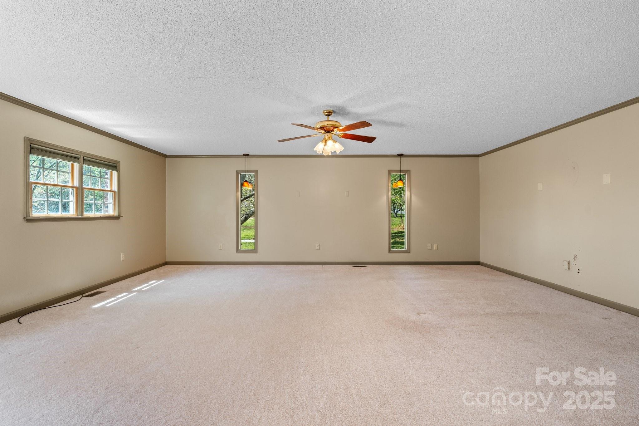4067 Old Buff Road Hickory, NC 28602 - Photo 22 of 45 an empty room with windows