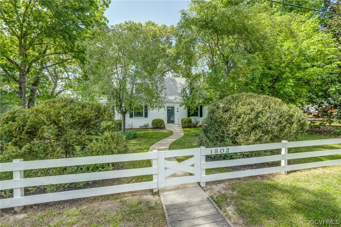 1802 Bremo Road Richmond, VA 23226 - Photo 3 of 50 a view of a garden with wooden fence