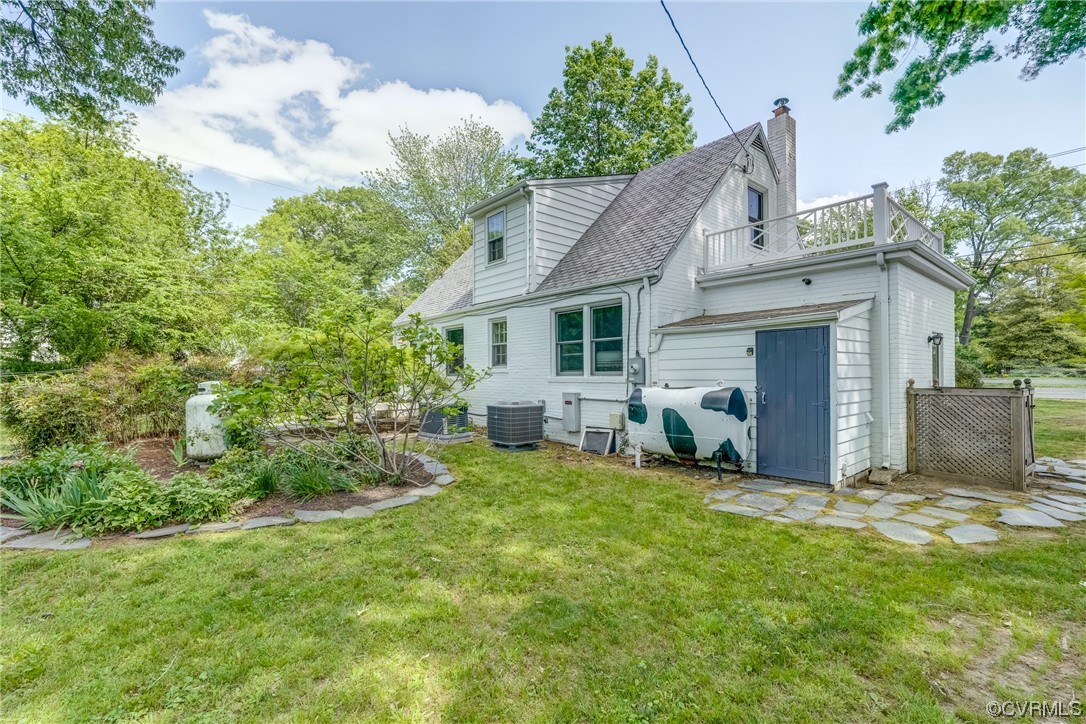 1802 Bremo Road Richmond, VA 23226 - Photo 36 of 50 a view of a house with a yard and sitting area