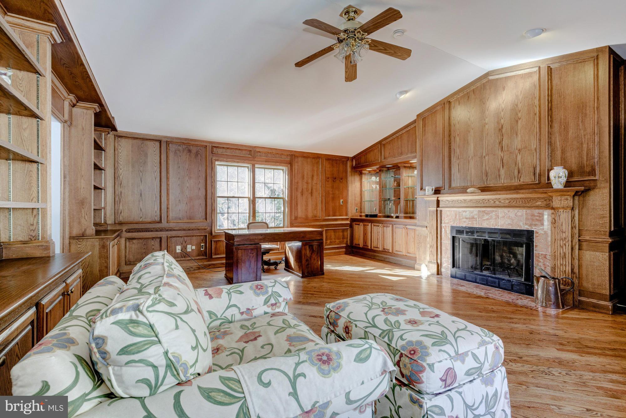 10110 Chapel Road Potomac, MD 20854 - Photo 15 of 26 Interior (General)