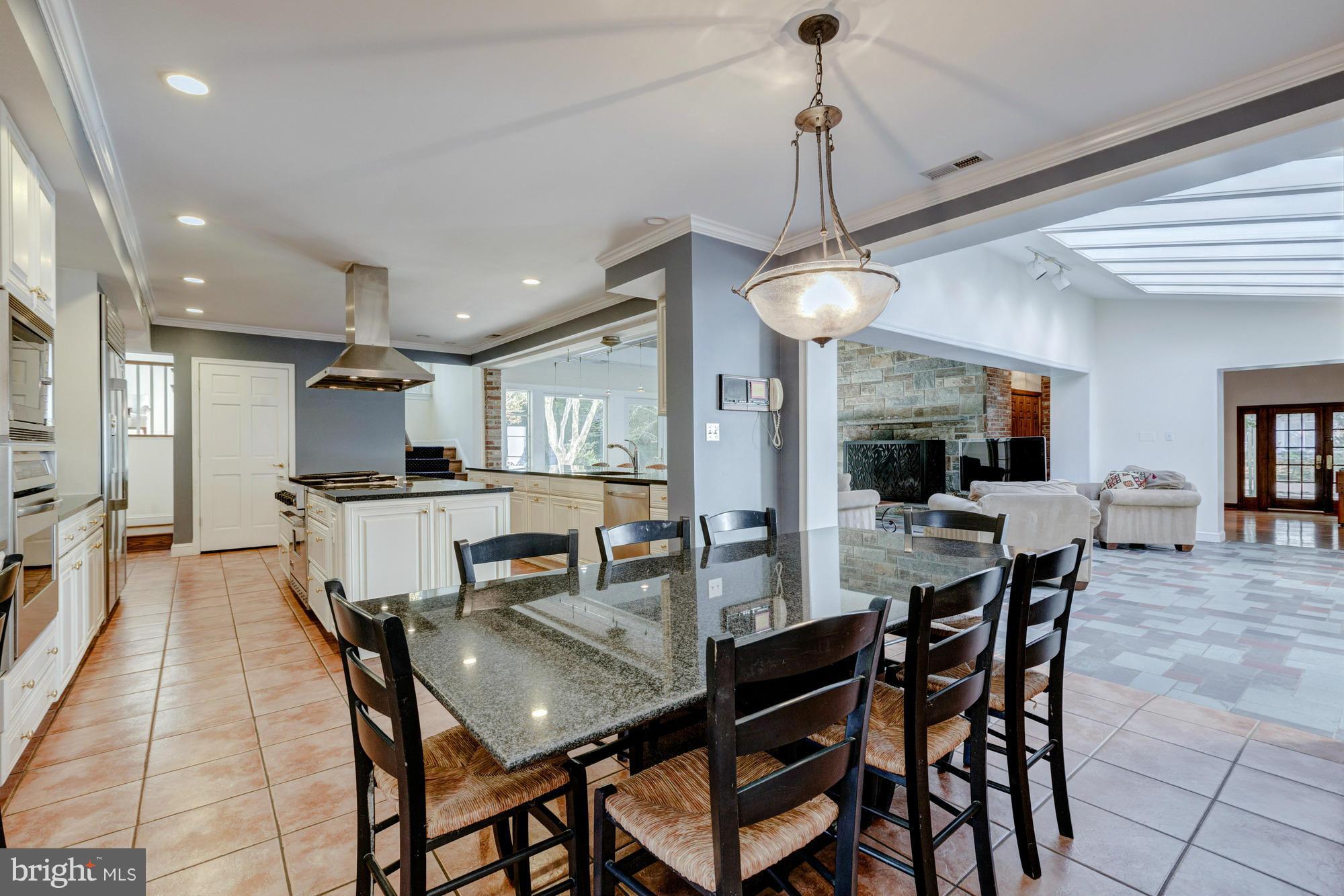 10110 Chapel Road Potomac, MD 20854 - Photo 7 of 26 Kitchen