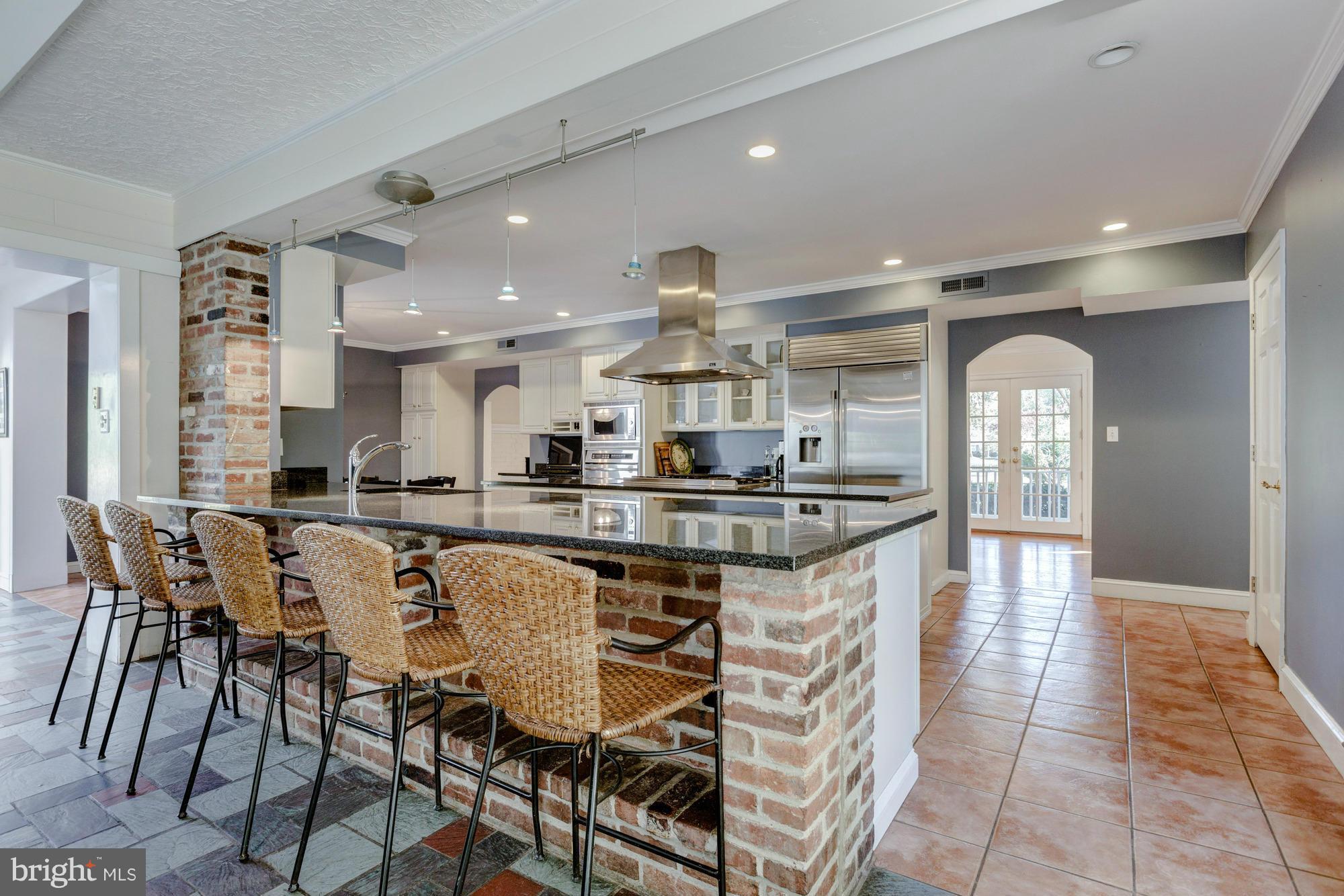 10110 Chapel Road Potomac, MD 20854 - Photo 8 of 26 Kitchen