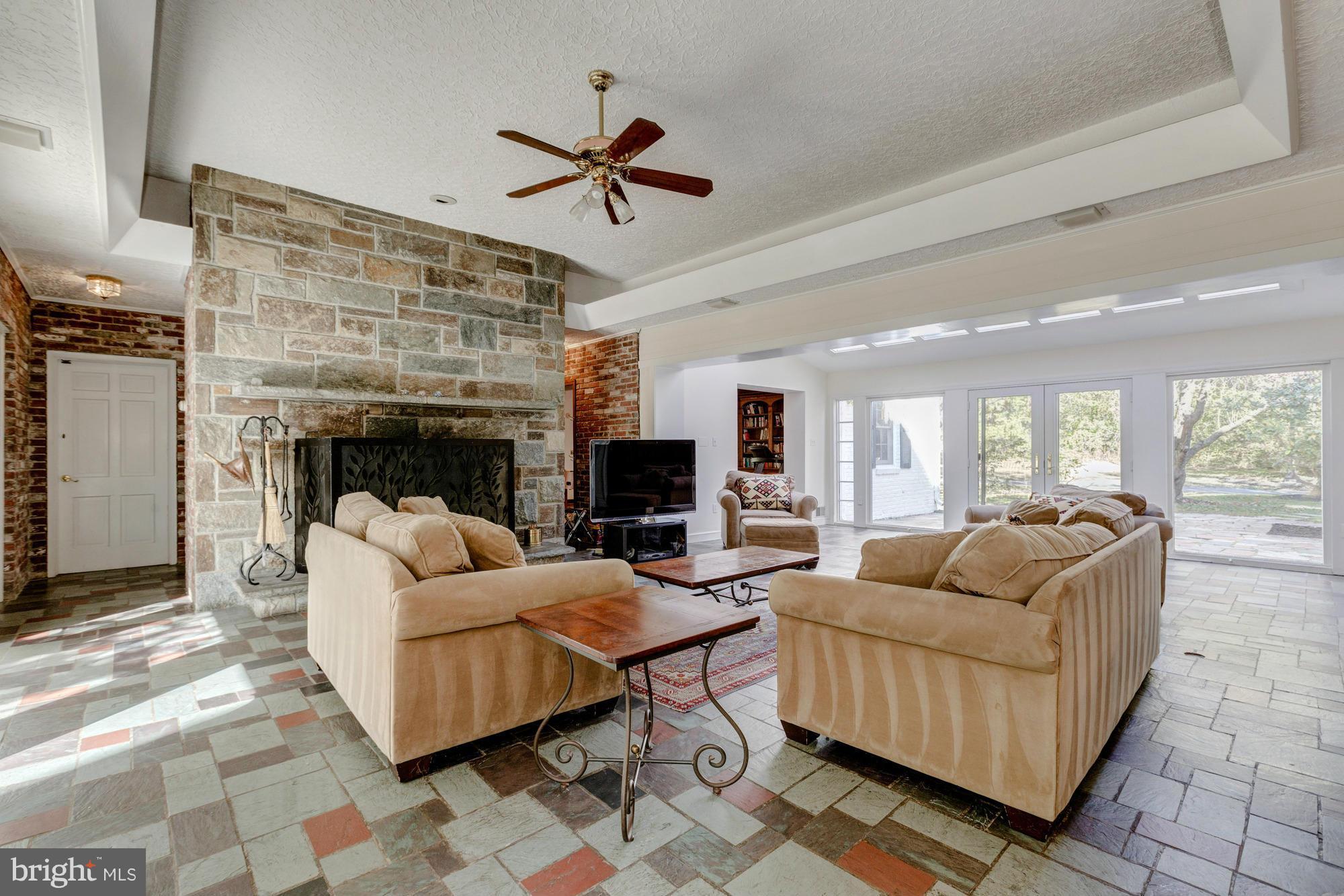 10110 Chapel Road Potomac, MD 20854 - Photo 9 of 26 Family Room