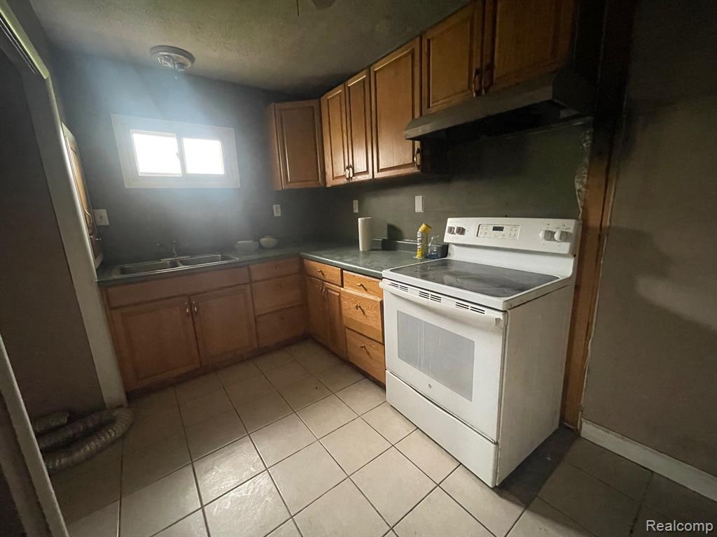 8261 Fenton Road Grand Blanc, MI 48439 - Photo 23 of 24