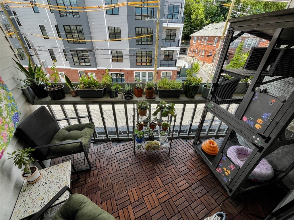 72 Euston Road, Unit 302 Boston, MA 02135 - Photo 8 of 10
