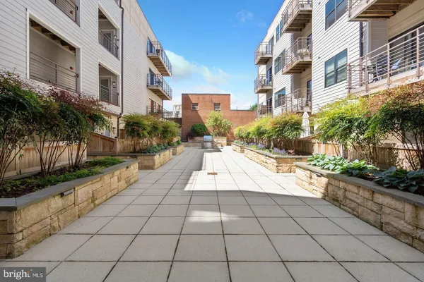 $3,650 | 5201 Wisconsin Avenue Northwest, Unit 406, Washington, DC 20015