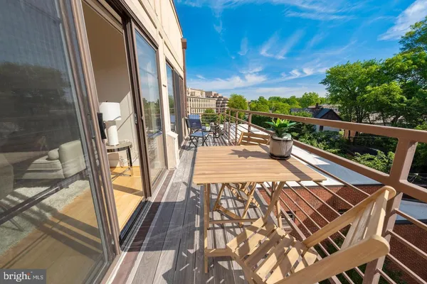 $3,650 | 5201 Wisconsin Avenue Northwest, Unit 406, Washington, DC 20015