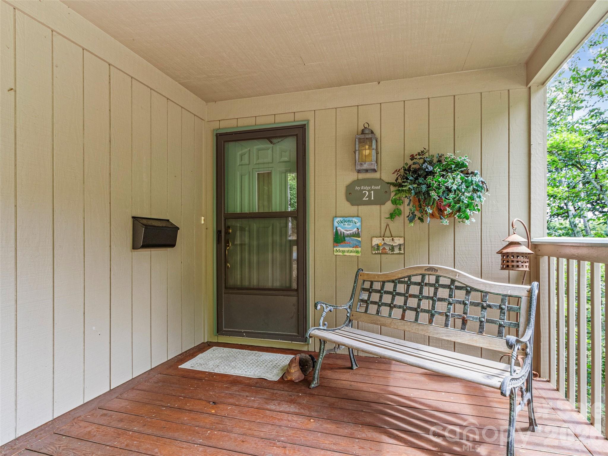 21 Ivy Ridge Road Burnsville, NC 28714 - Photo 2 of 35 a view of entryway with wooden floor