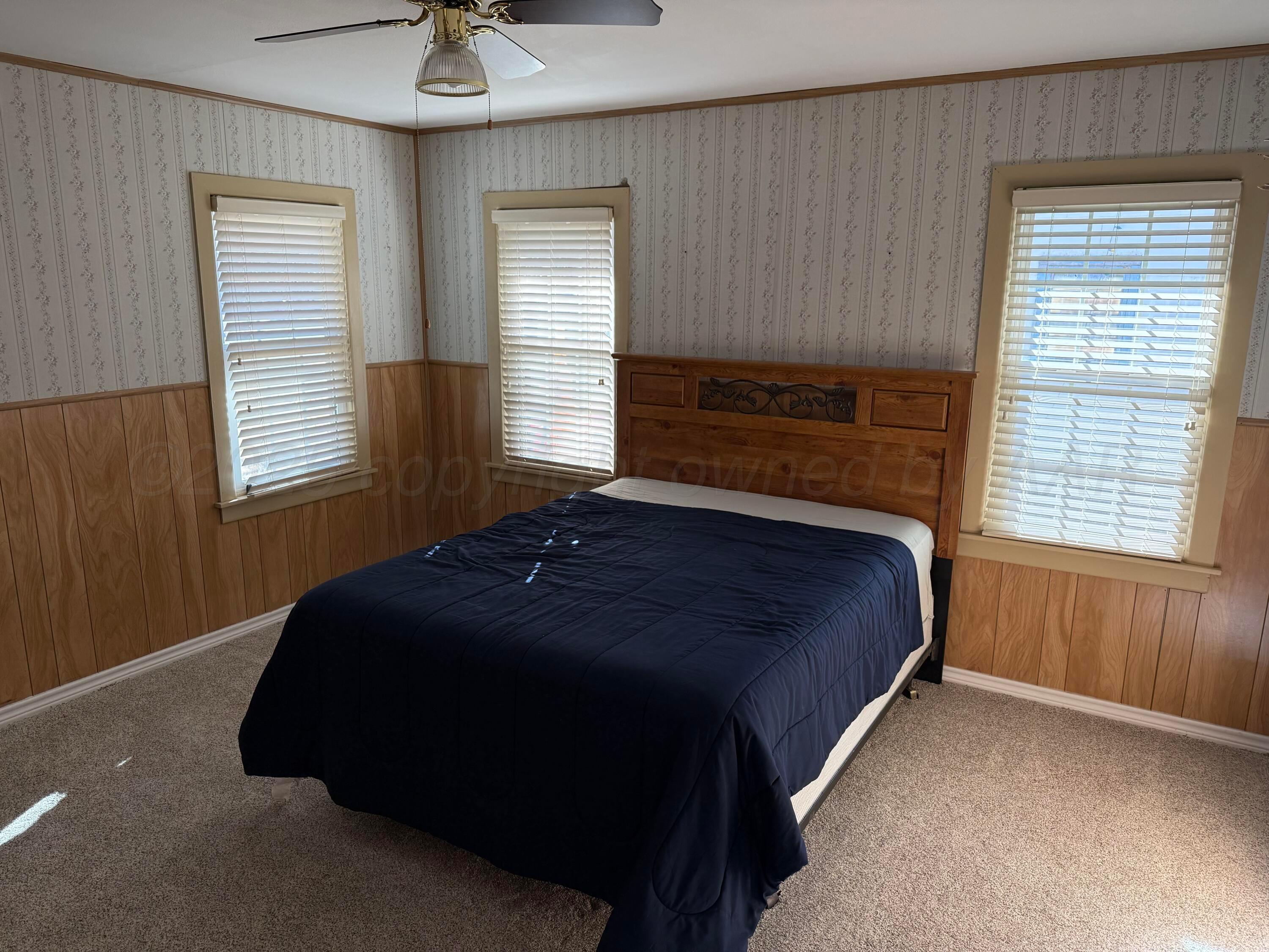 1915 Williston Street Pampa, TX 79065 - Photo 18 of 19 Front bedroom