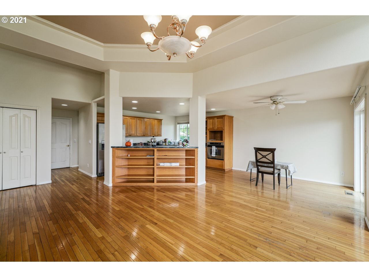 5275 Gaffin Road Southeast Salem, OR 97317 - Photo 11 of 31 Gallery Image 11