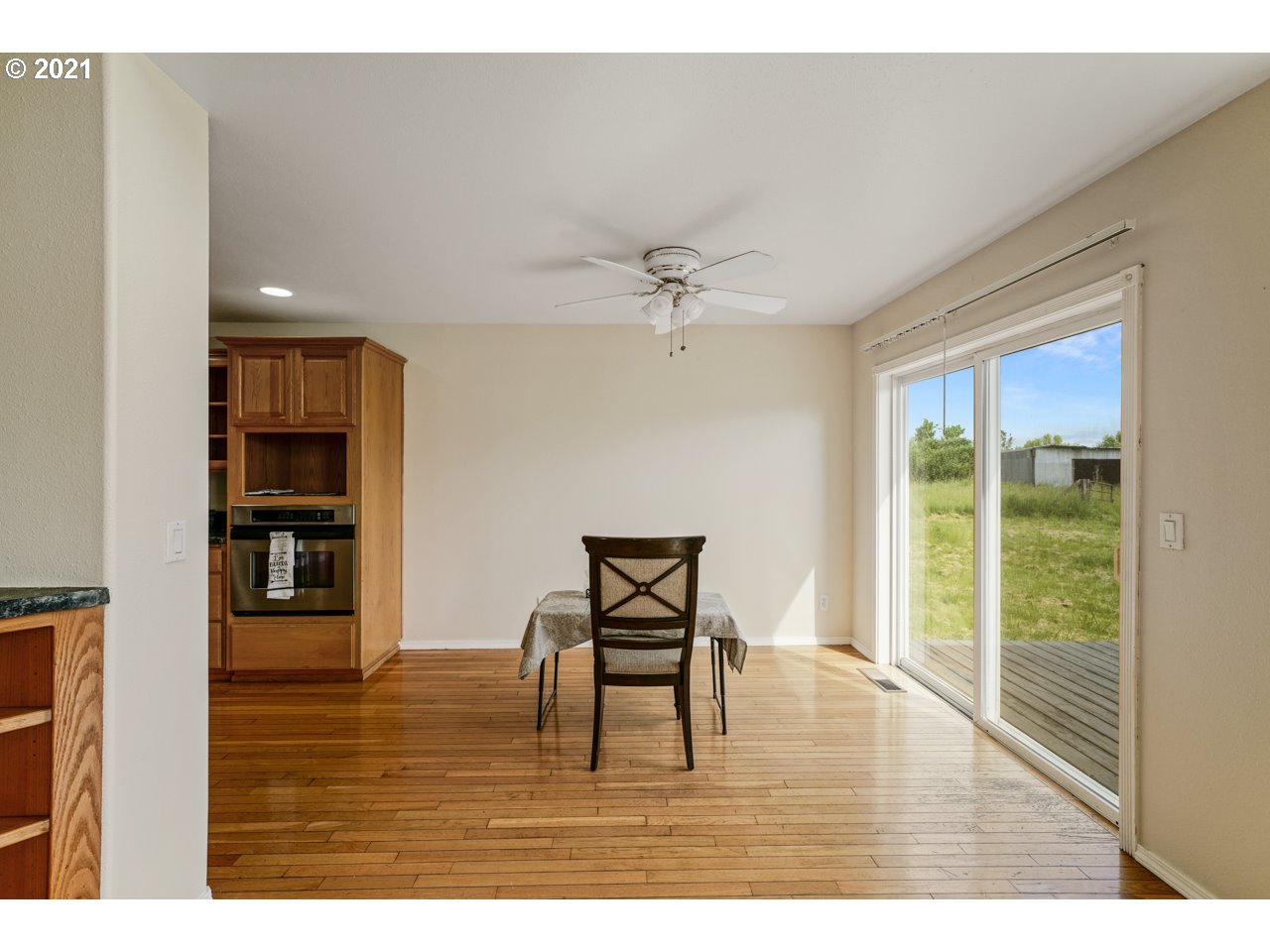 5275 Gaffin Road Southeast Salem, OR 97317 - Photo 12 of 31 Gallery Image 12